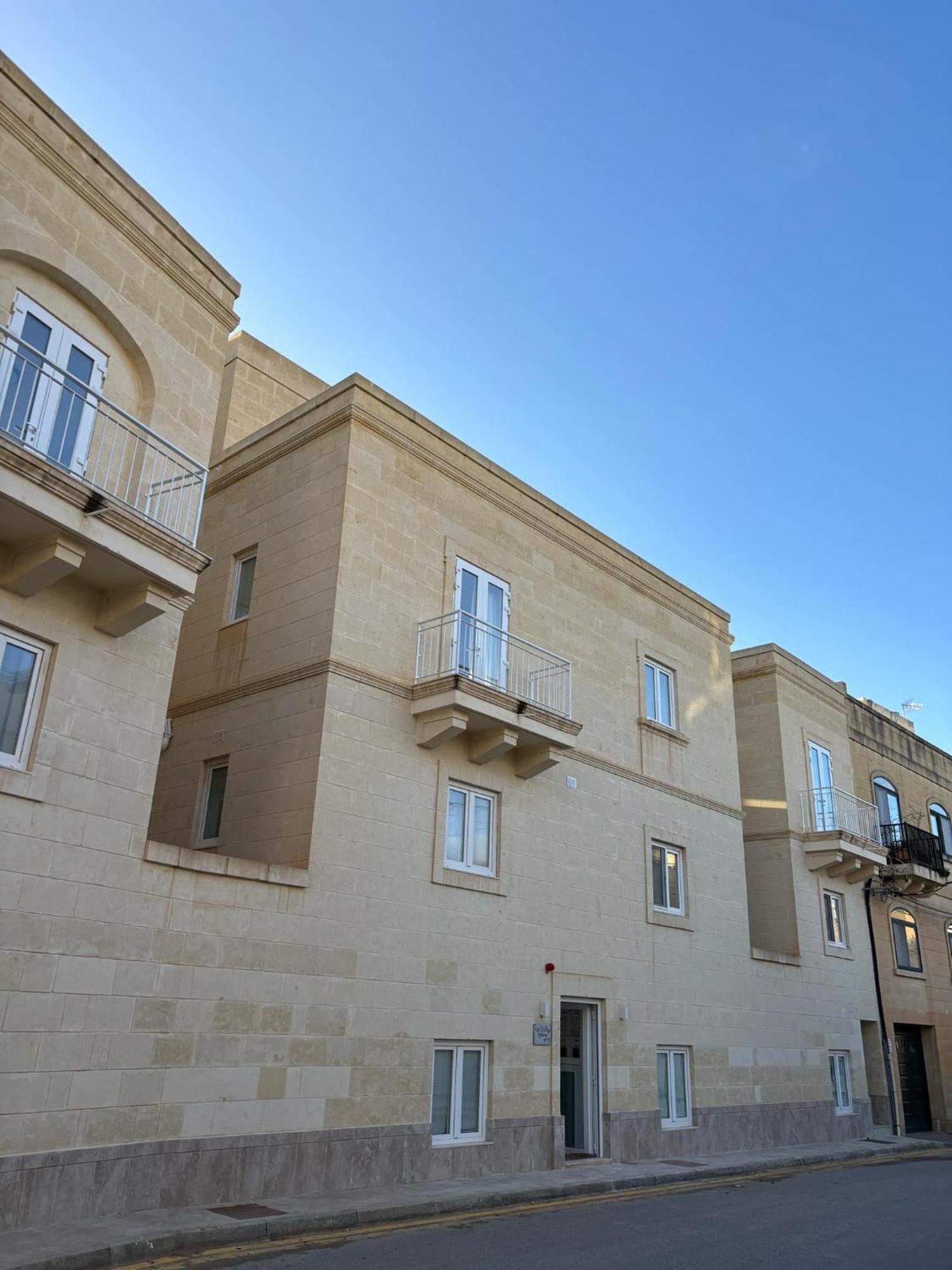 Cliff Edge Apartment In Xagħra Esterno foto