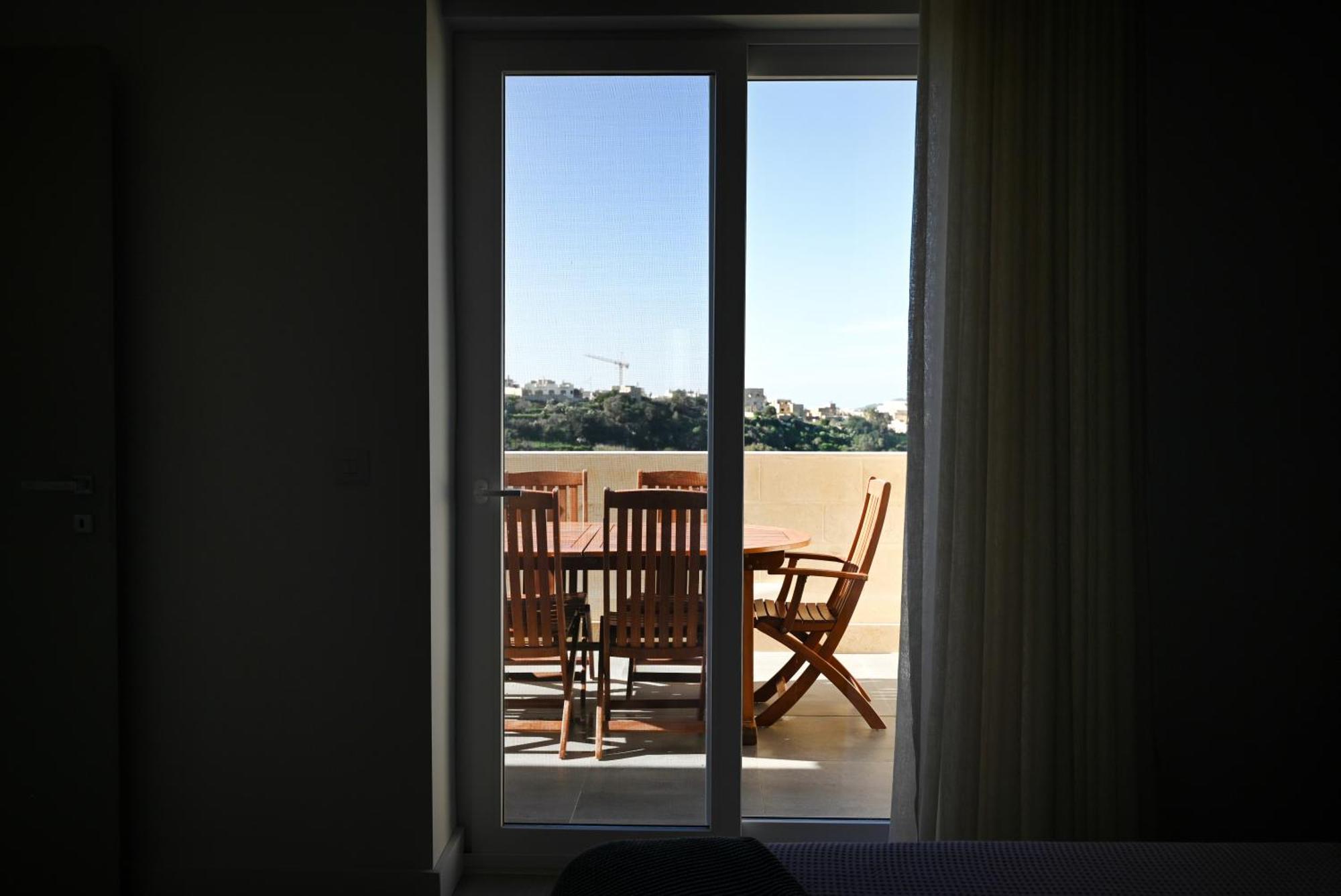 Cliff Edge Apartment In Xagħra Esterno foto